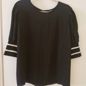 Vera Wang Short Sleeve Blouse